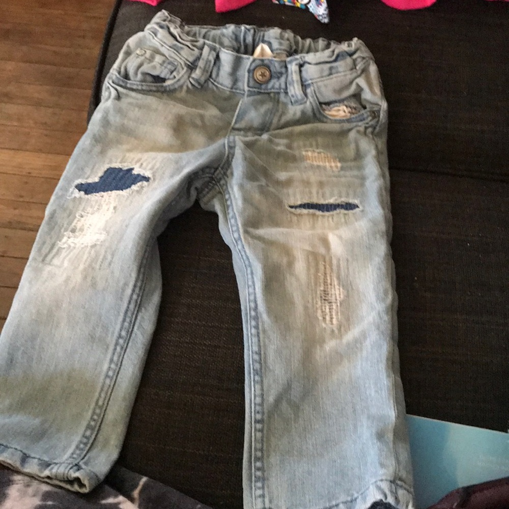 Jeans for toddler girl friends n H&M  6-9 months